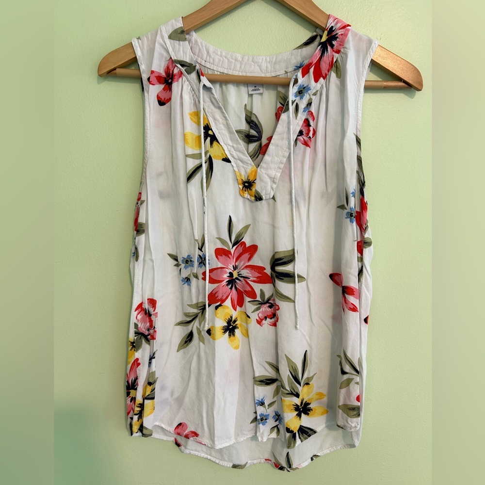 Old Navy Women’s Floral White Tank Top